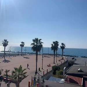 Casa Vale Fronte Mare Ventimiglia